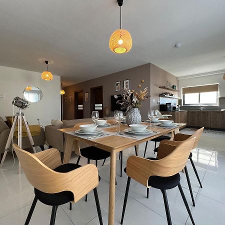 Brand New Apartment 2 Mins From Seafront 세인트폴스베이 외부 사진