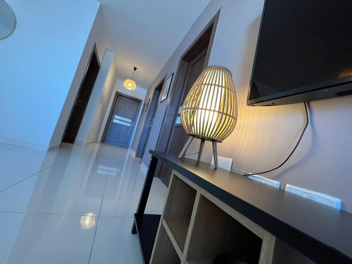 Brand New Apartment 2 Mins From Seafront 세인트폴스베이 외부 사진