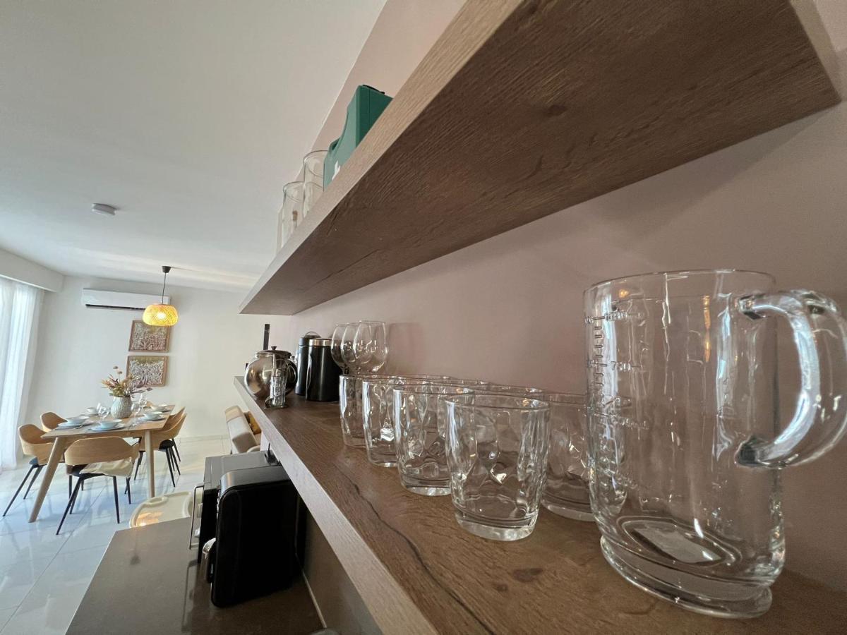 Brand New Apartment 2 Mins From Seafront 세인트폴스베이 외부 사진