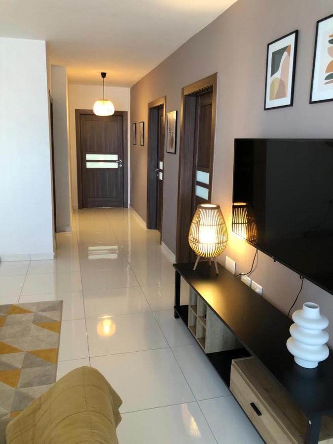 Brand New Apartment 2 Mins From Seafront 세인트폴스베이 외부 사진