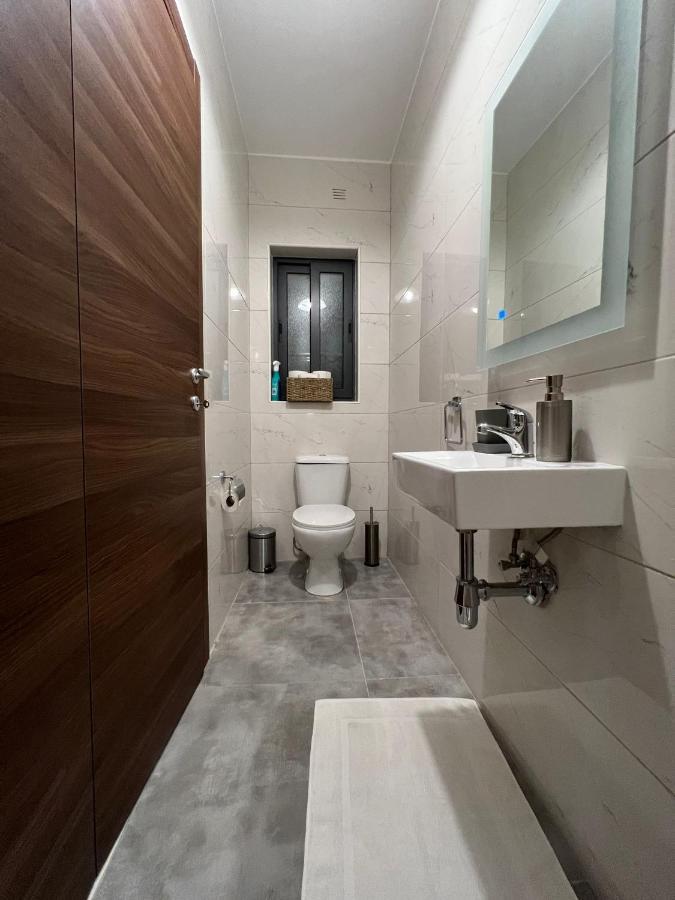 Brand New Apartment 2 Mins From Seafront 세인트폴스베이 외부 사진