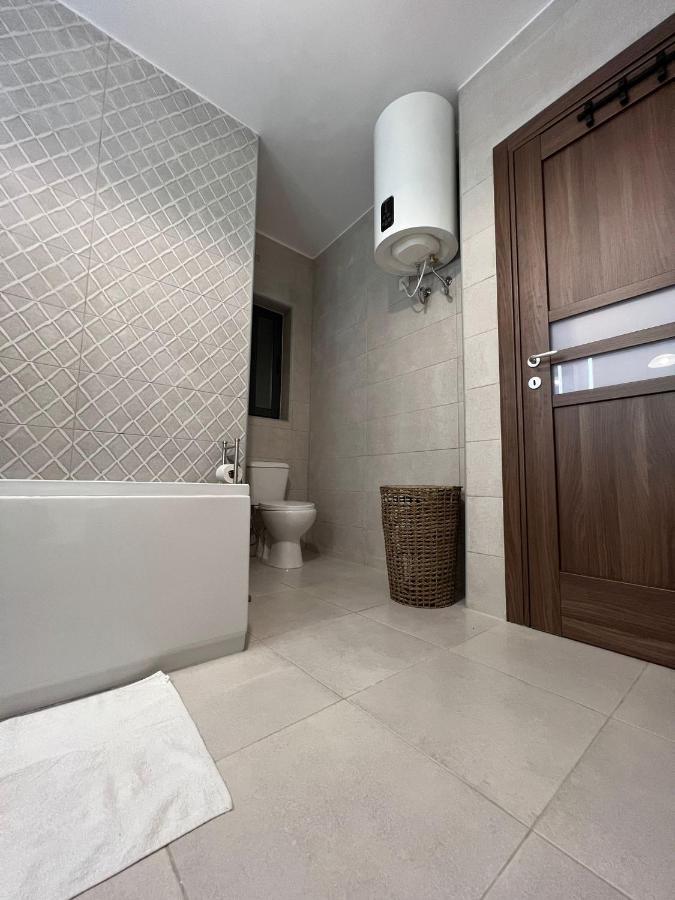 Brand New Apartment 2 Mins From Seafront 세인트폴스베이 외부 사진