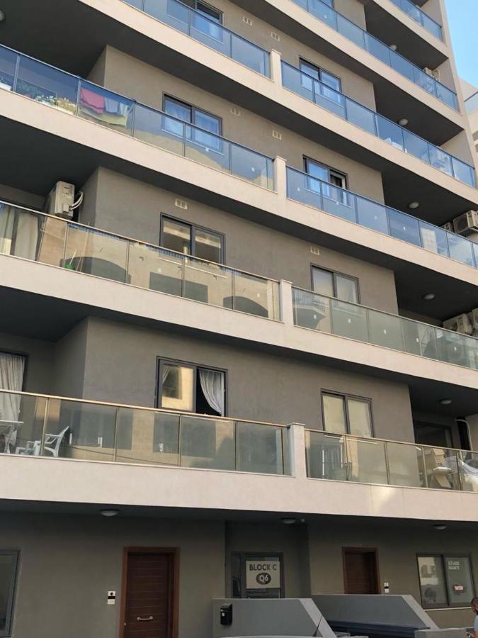 Brand New Apartment 2 Mins From Seafront 세인트폴스베이 외부 사진